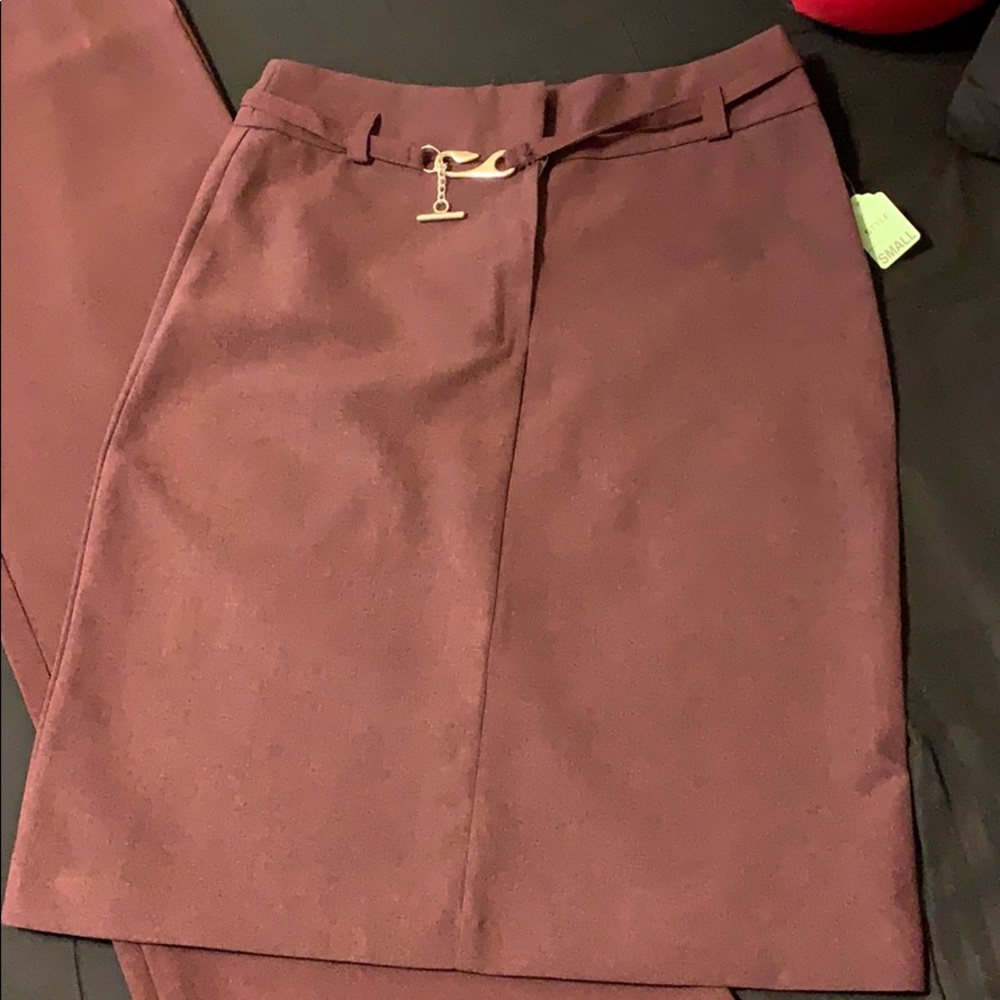 Suit - Picture 2 of 7